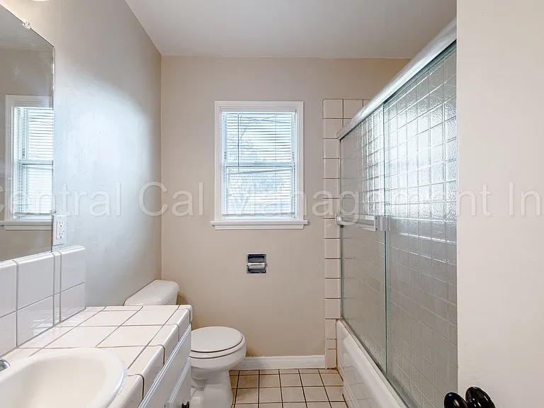 200 Wetherley Dr — Photo 13
