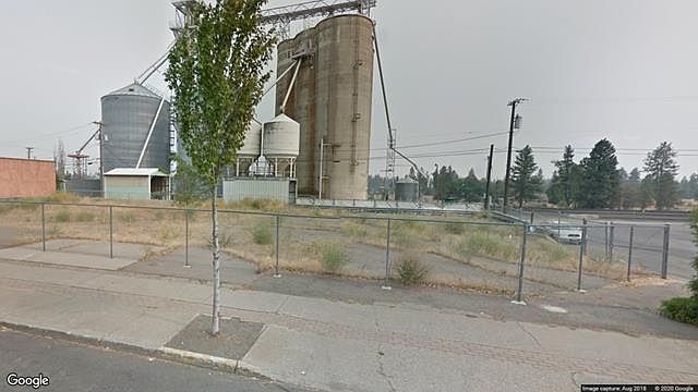 2nd image of 303 1st St