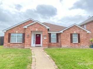 1328 Falcon Holw, Cedar Hill, TX 75104
