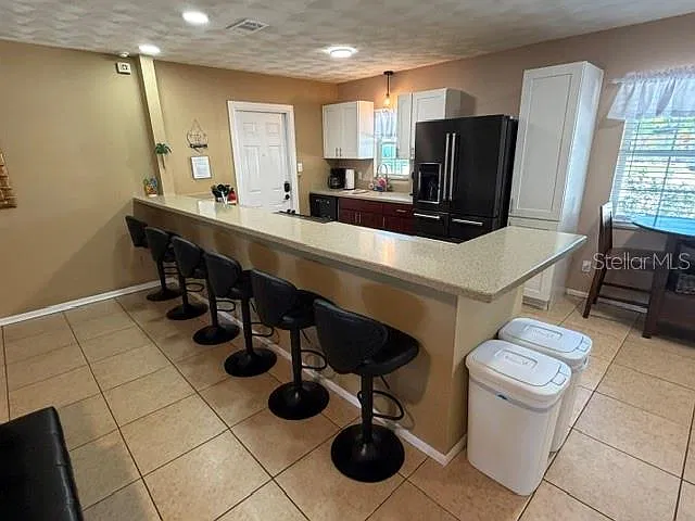 3 bed, 2.0 bath, 1687 sqft, $3,295 — Photo 4