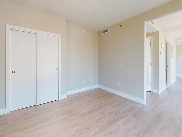 237 E 34th St #2004 — Photo 11