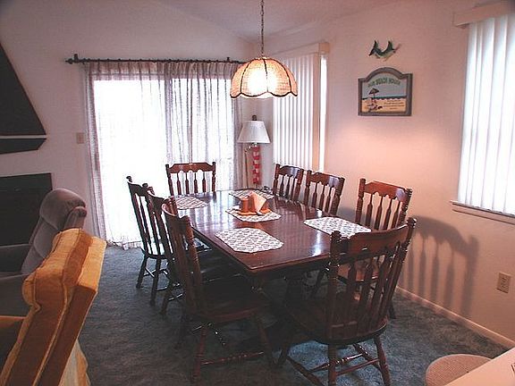 3rd image of 4515 West Ave