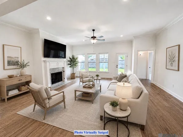 1042 Elliston Dr, Gonzales, LA 70737