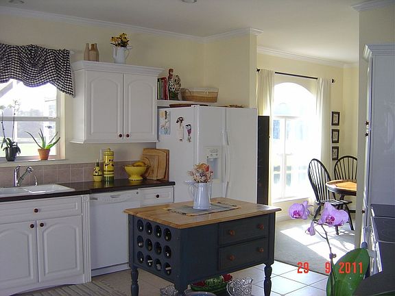2nd image of 9989 Jaybird Dr