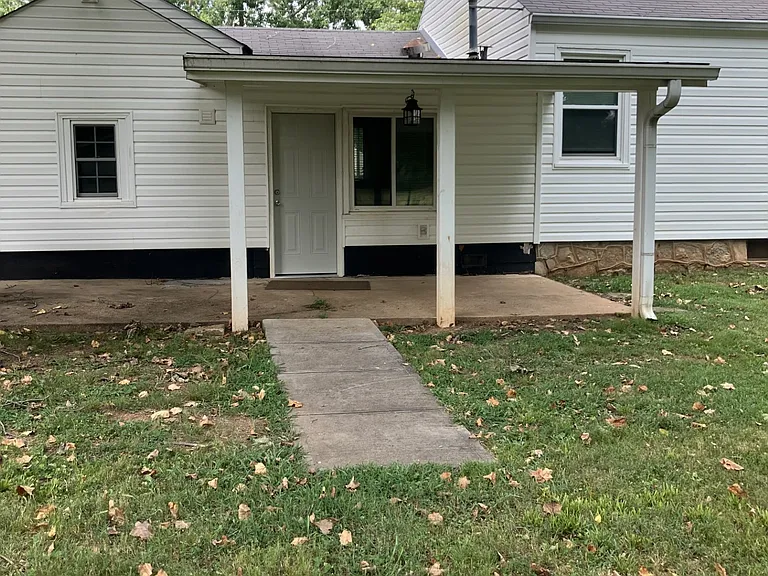 6836 Robin Dr — Photo 5