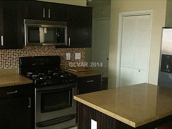5th image of 1126 Blitzen Dr