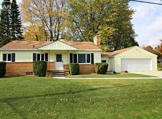 5201 Pleasant Dr, Flushing, MI 48433