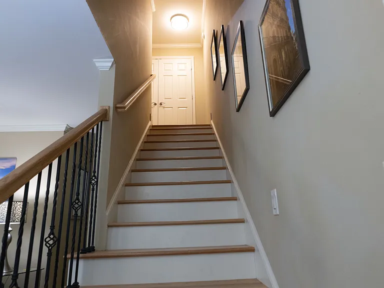 2905 Burch Ave #1 — Photo 27