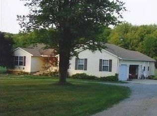 8700 Peck Rd, Ravenna, OH 44266