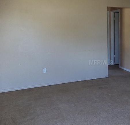 3rd image of 6814 Thomas Cir