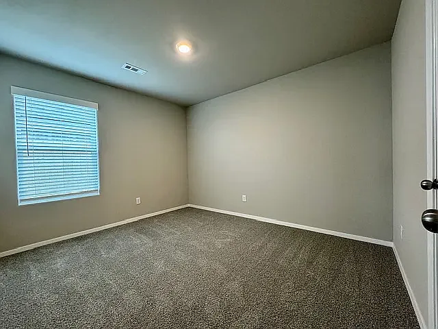 2440 N Raven Ln — Photo 7