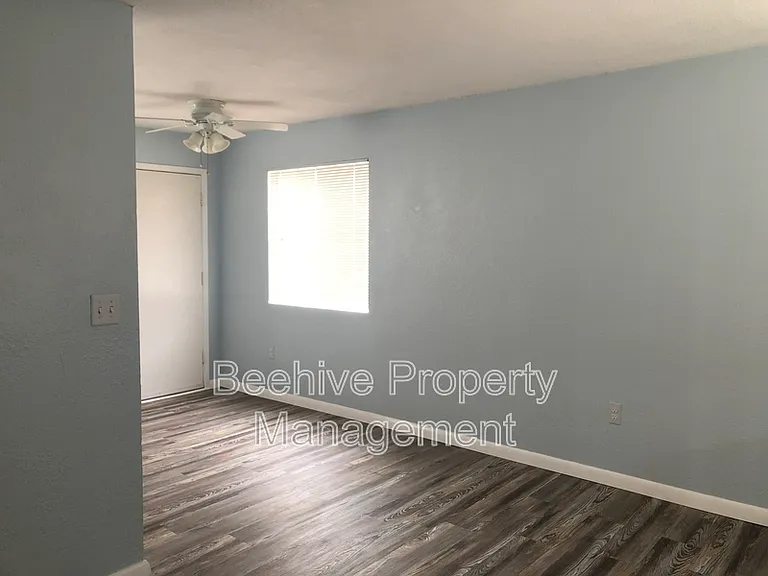 149 N Phyllis #105 — Photo 5