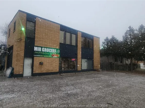 1434 Campbell Ave, Windsor, ON N9B 2K2