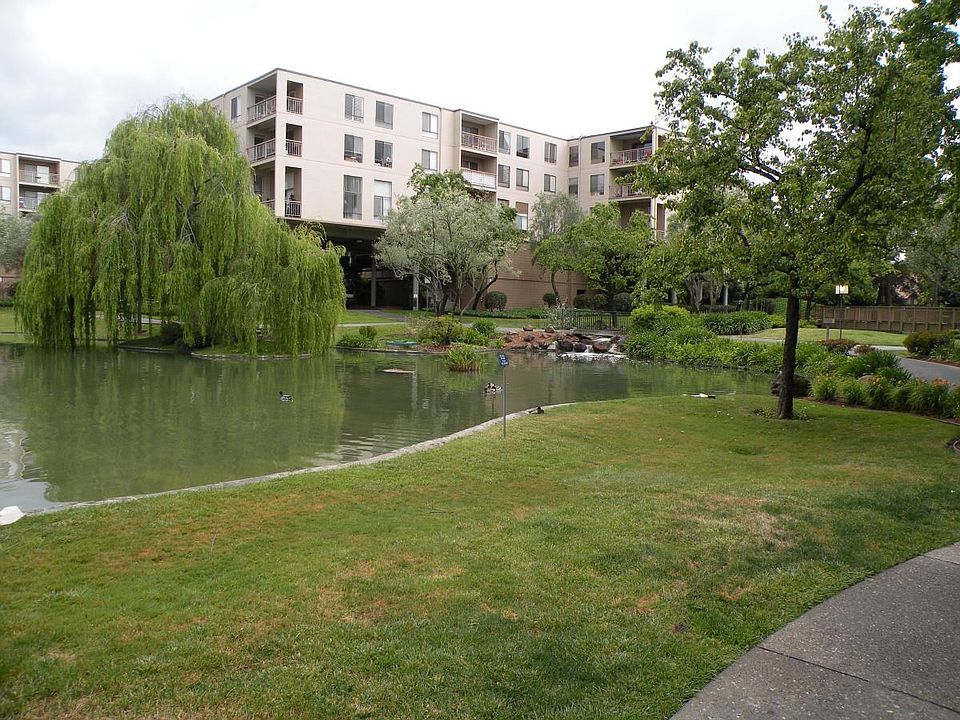 1st image of 410 N Civic Dr APT 305