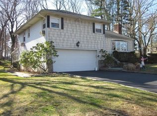 11 Whitewood Rd, White Plains, NY 10605