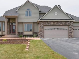 3850 Robert Ln, Ann Arbor, MI 48103