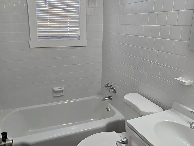 1605 Homestead St #5 — Photo 6