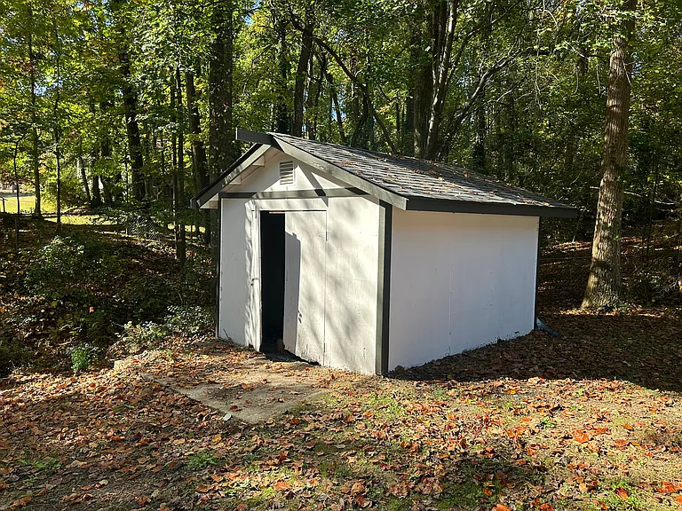 1520 Cherry Hill Rd SW — Photo 3