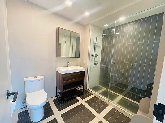 Rented by Zjama Realty Corp | media 23