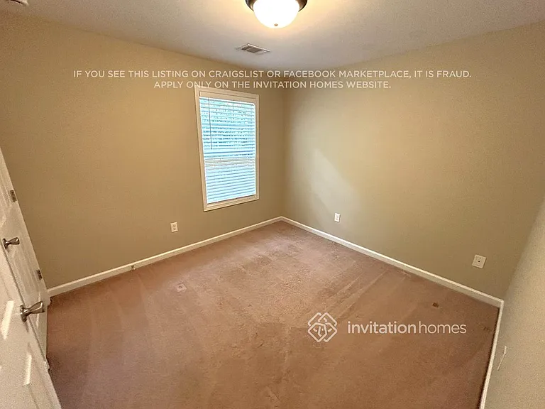 2565 Beal St — Photo 6