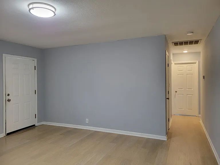 7404 E 34th Pl — Photo 3