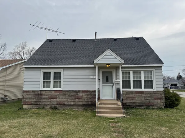 7400 W 113th Pl, Worth, IL 60482