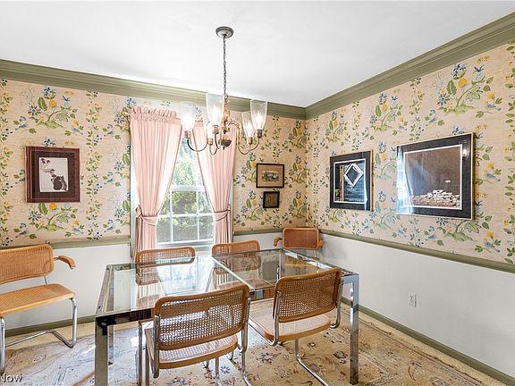 3rd image of 8149 Glenwood Ave