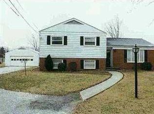 6540 Seaman Rd, Oregon, OH 43616