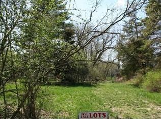 406 S Circle Ave, Port Barrington, IL 60010