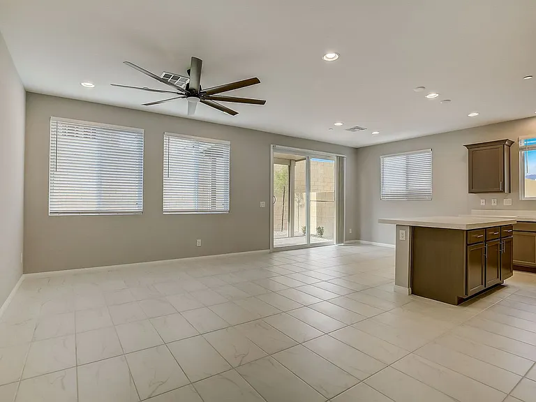 10643 Enridge Ave — Photo 15