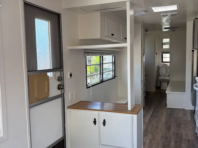 Tropical Gardens Mobile Home Park — Photo 18