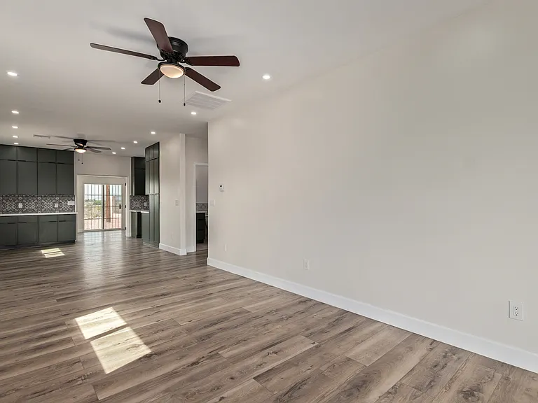 11437 W Lakeshore Dr — Photo 5