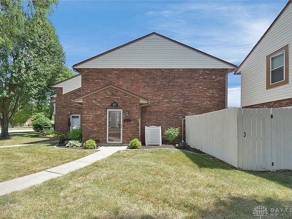2nd image of 82 W Van Lake Dr #4