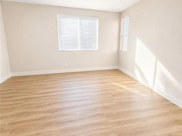 3957 Irvin Ave — Photo 19