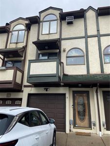 23 Stonecrest Ct, Staten Island, NY, 10308