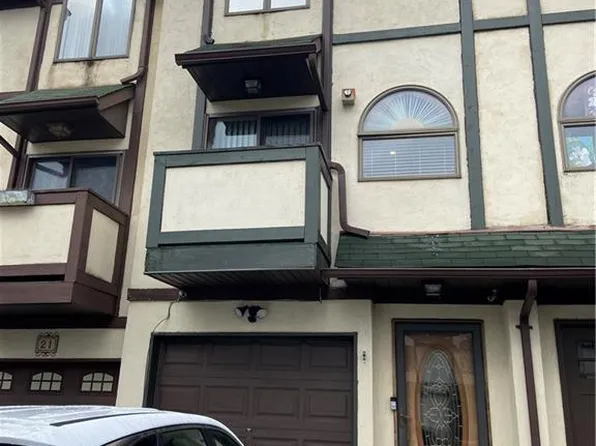 23 Stonecrest Ct, Staten Island, NY 10308