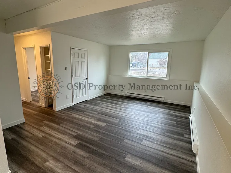 1800 Phillips St — Photo 1