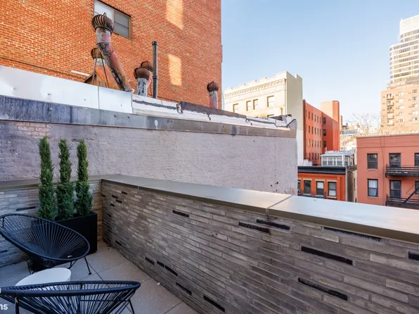 180 East 88th Street 4B image 3 of 15