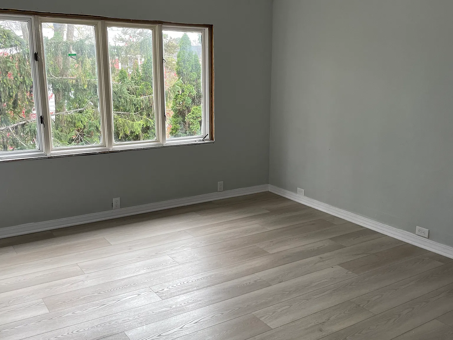 3 bed, 1300 sqft, $2,200 — Photo 3