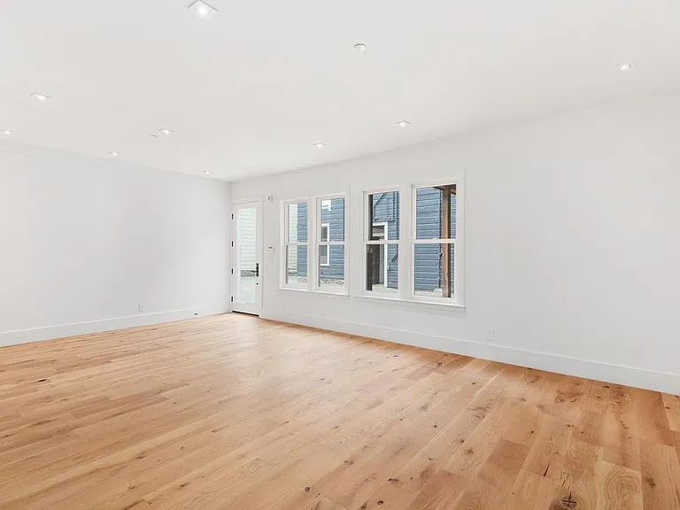 807 Treat Ave — Photo 5