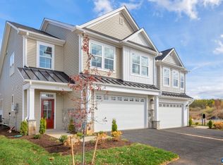 245 Ridgeline Dr, Waynesboro, VA 22980