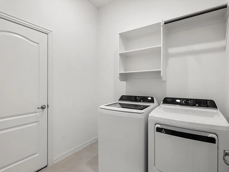 1425 Cole Estates Dr — Photo 19