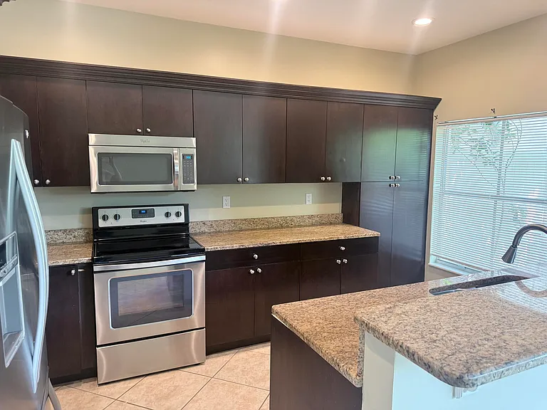 182 Lake Monterey Cir — Photo 4