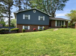 915 Hackberry Dr NW, Cleveland, TN 37311
