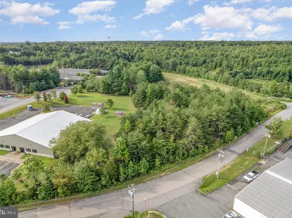 5112 Commonwealth Dr, Fredericksburg, VA 22407