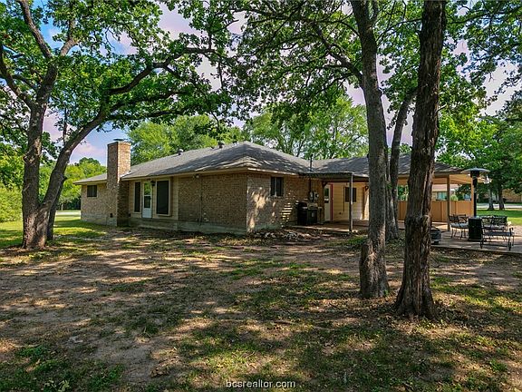 5th image of 7108 Oak Forest Dr