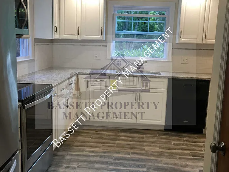 2281 Ridge Rd — Photo 8