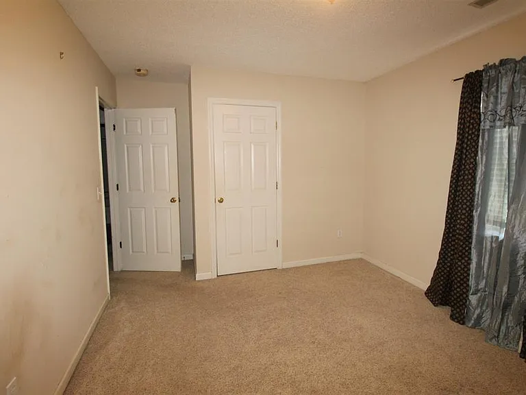 107 Dungannon Ct — Photo 19