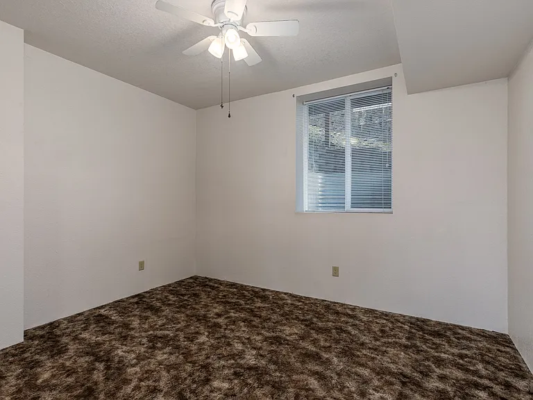 308 W 3rd St #6 — Photo 10