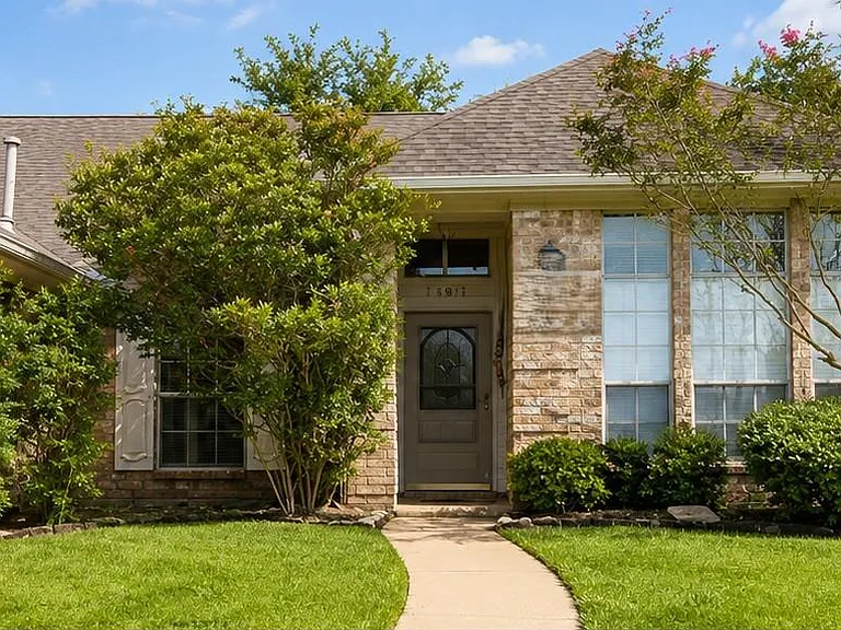 3307 Rushwood Ln — Photo 1